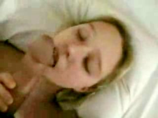 Amateur Porn Sleeping beauty gets shot