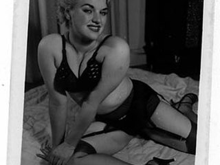 Retro Vintage Porn : Vintage babes adore exposing their nude tits!